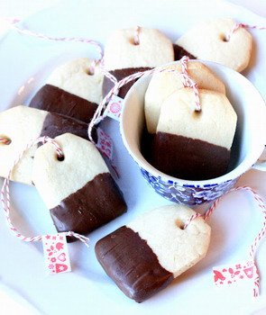 עוגיות בצורה שקיות תה 